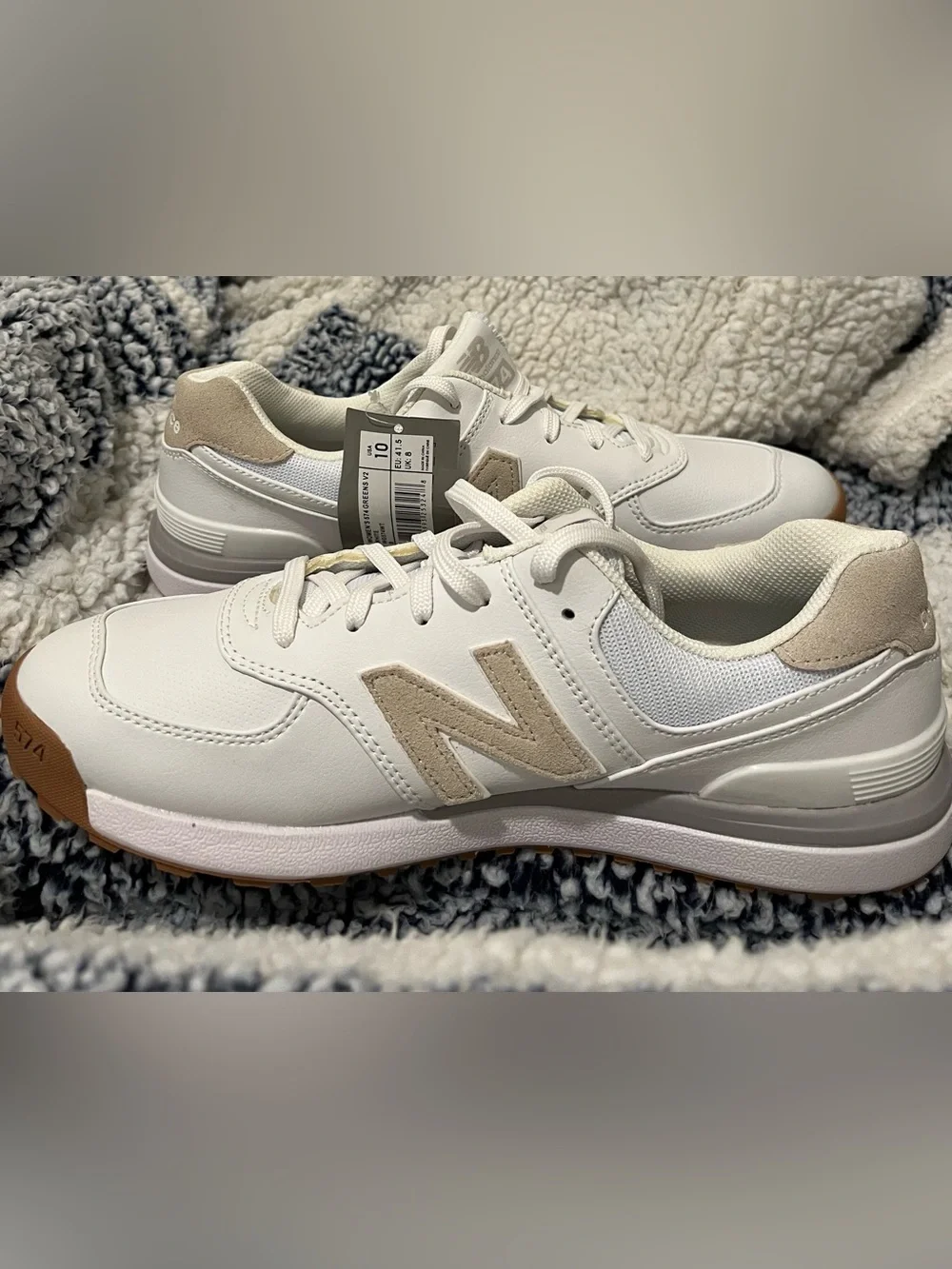 New Balance 574 Sneakers spikeless,Green V2 in White and Tan Unisex